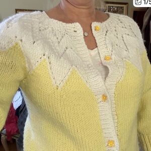 Women's Yellow and White Knit Sweater